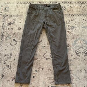 Untuckit Men’s Gray Straight Fit Pants - W32 L32